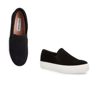 Steve Madden Gills black suede slip on sneakers